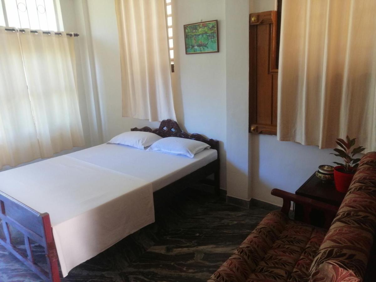 מלון ורקלה Blue Waves Beach Residency מראה חיצוני תמונה